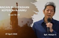 Berhati hatilah ada pencuri yang berusaha untuk mengambil sesuatu (Bpk. Stevanus)